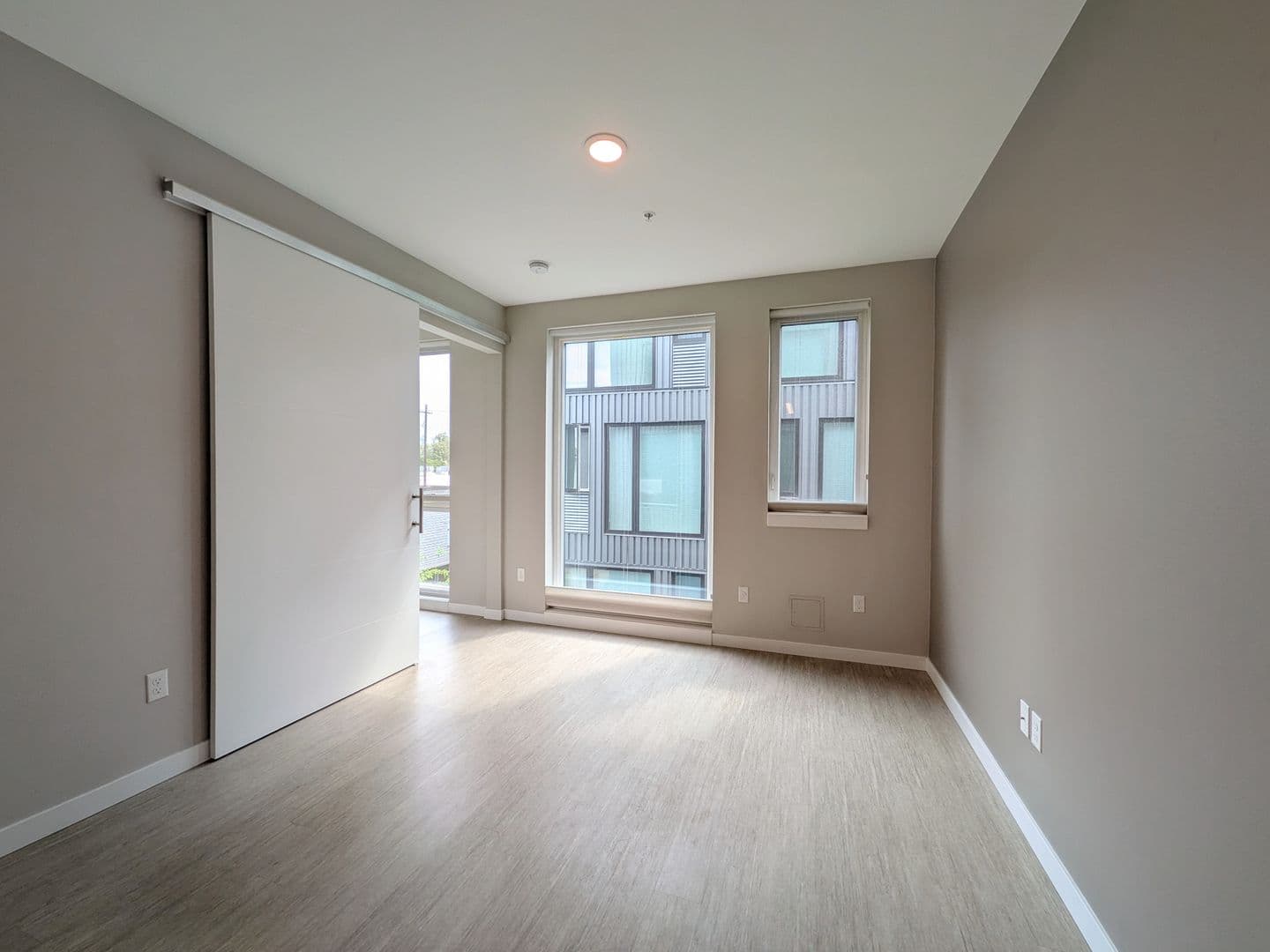 Portland Apartment: 3755 & 3763 N Williams Ave