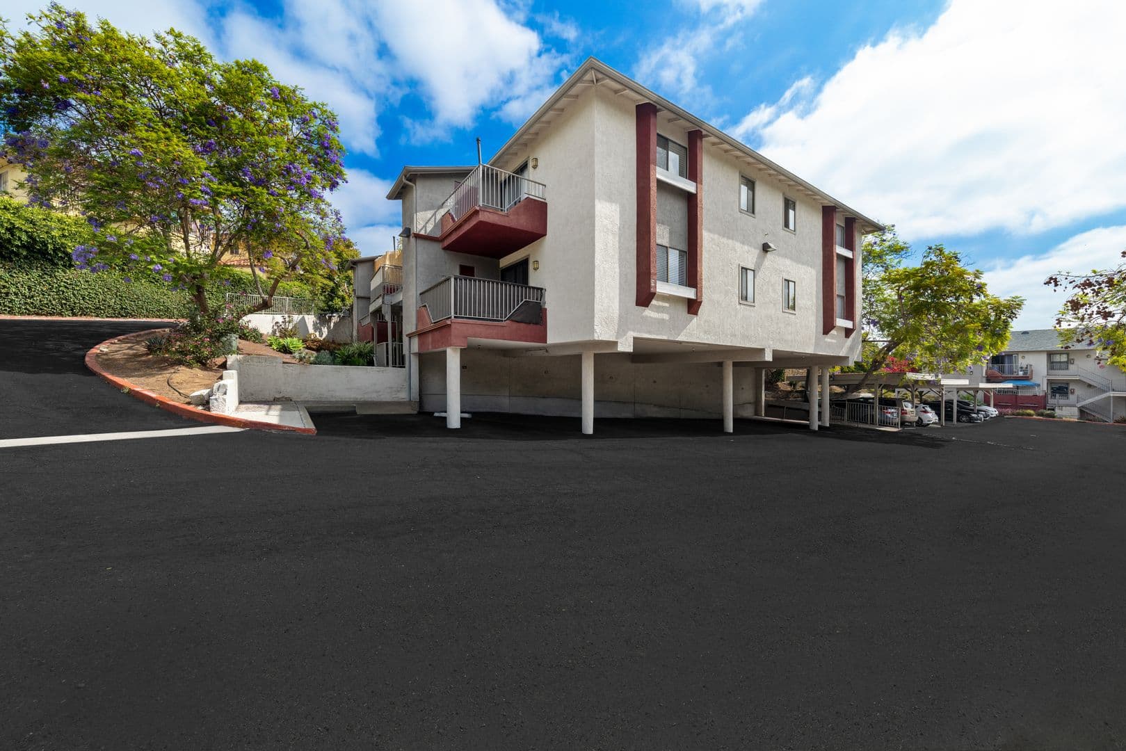 Vista Apartment: 322 Hillside Terrace
