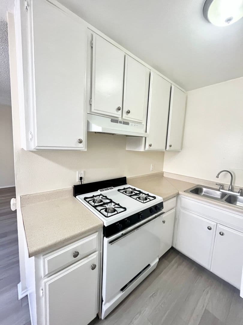 San Diego Apartment: 4371-79 Swift Avenue
