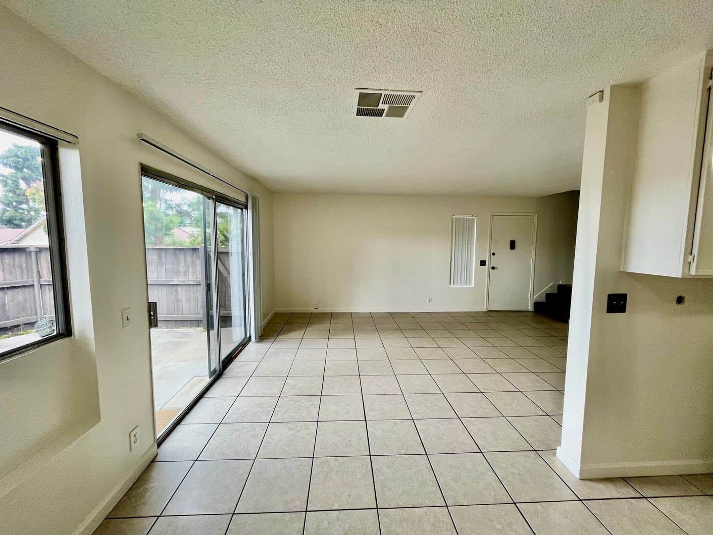 San Diego House: 6840 Bear River Row