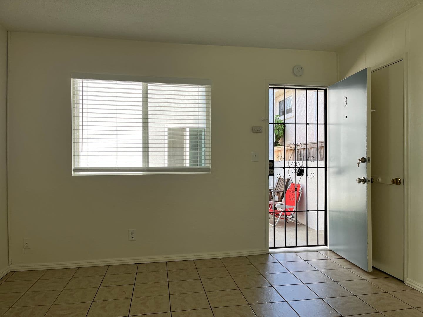 San Diego Apartment: 3235-3239 Collier Avenue