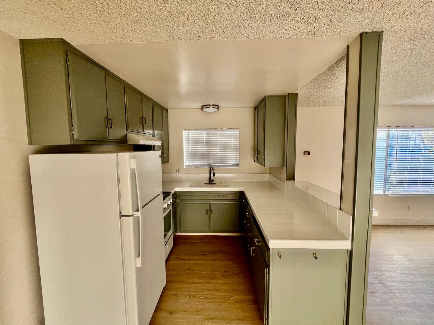 SAN DIEGO Apartment: 1480 FORTUNA AVE.