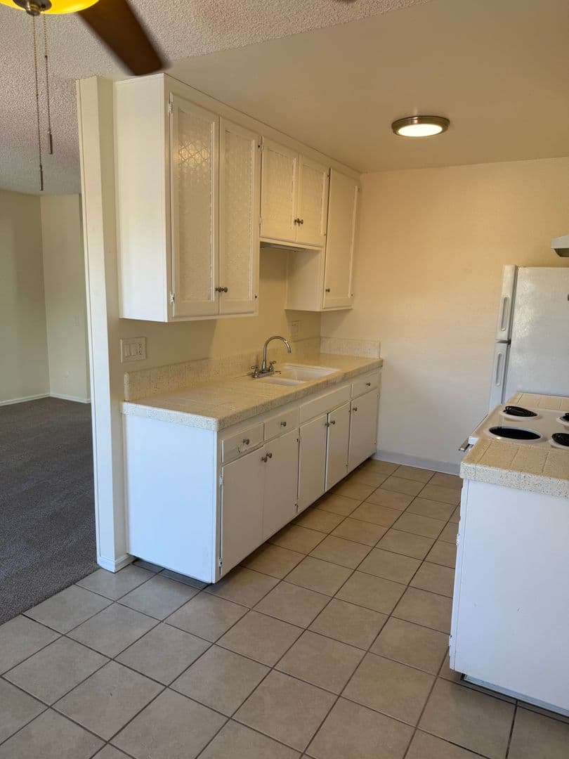 San Diego Apartment: 4445 Marcellena Road