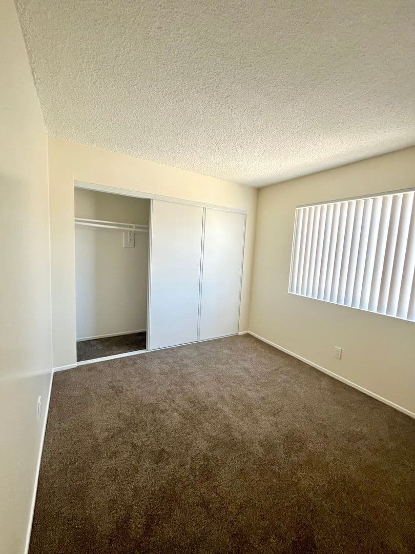 National City Apartment: 1937 L Avenue