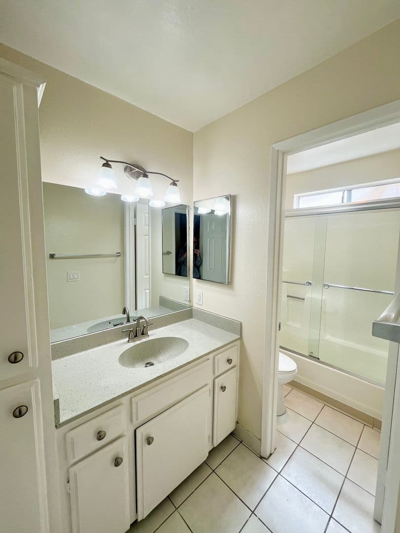 San Diego Apartment: 4371-79 Swift Avenue