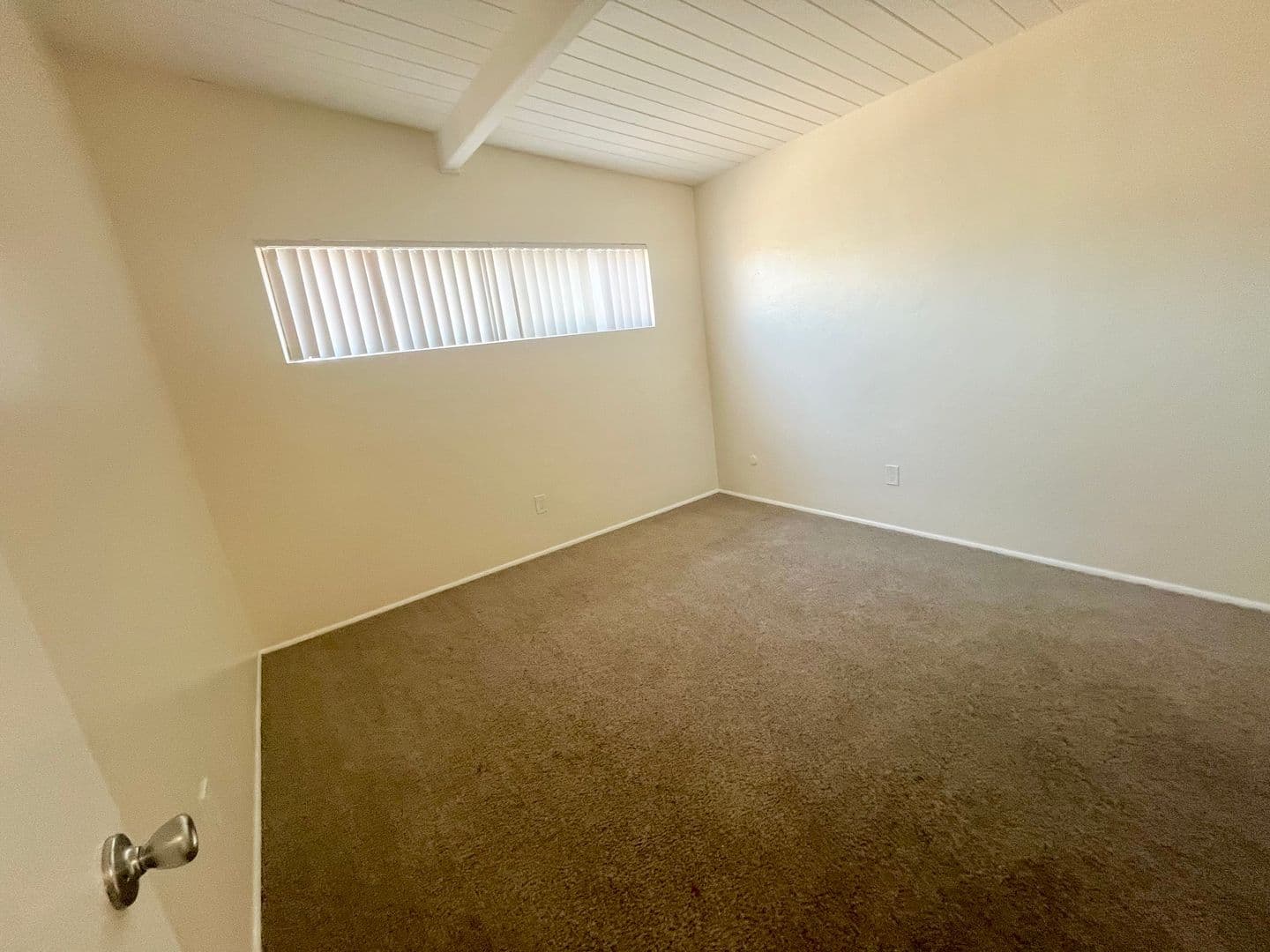 National City Apartment: 116 Palm Avenue