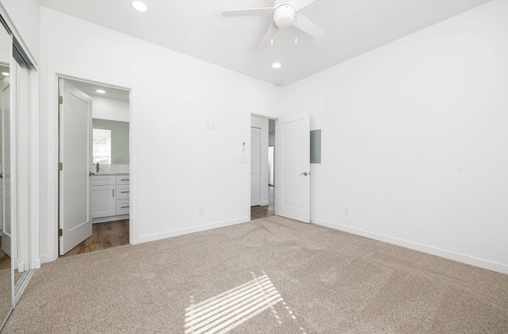 San Diego Apartment: 133 - 137 West Olive