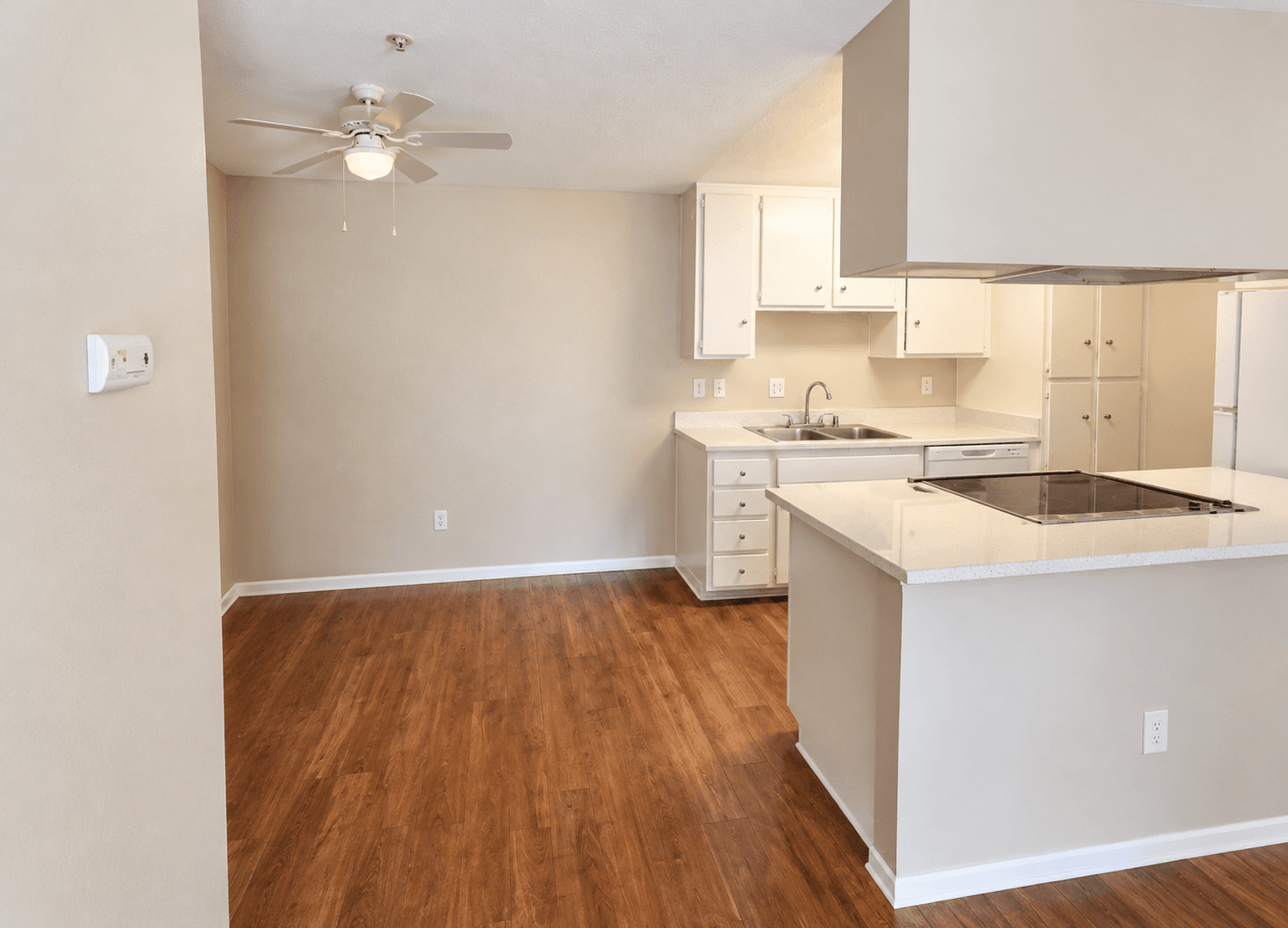 Vista Apartment: 322 Hillside Terrace