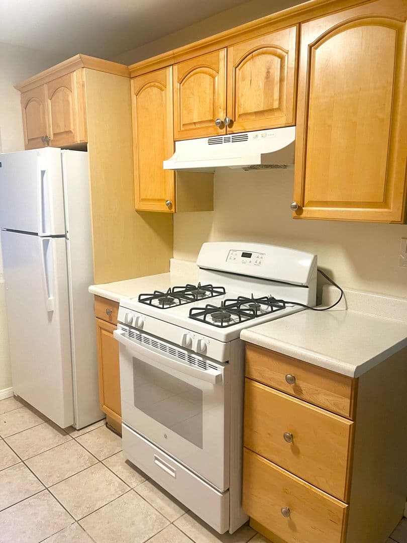 National City Apartment: 116 Palm Avenue