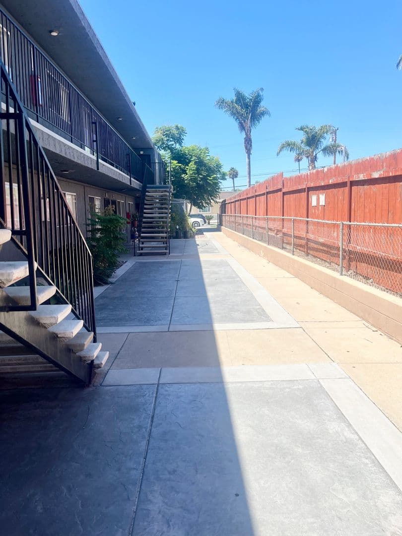 National City Apartment: 1937 L Avenue