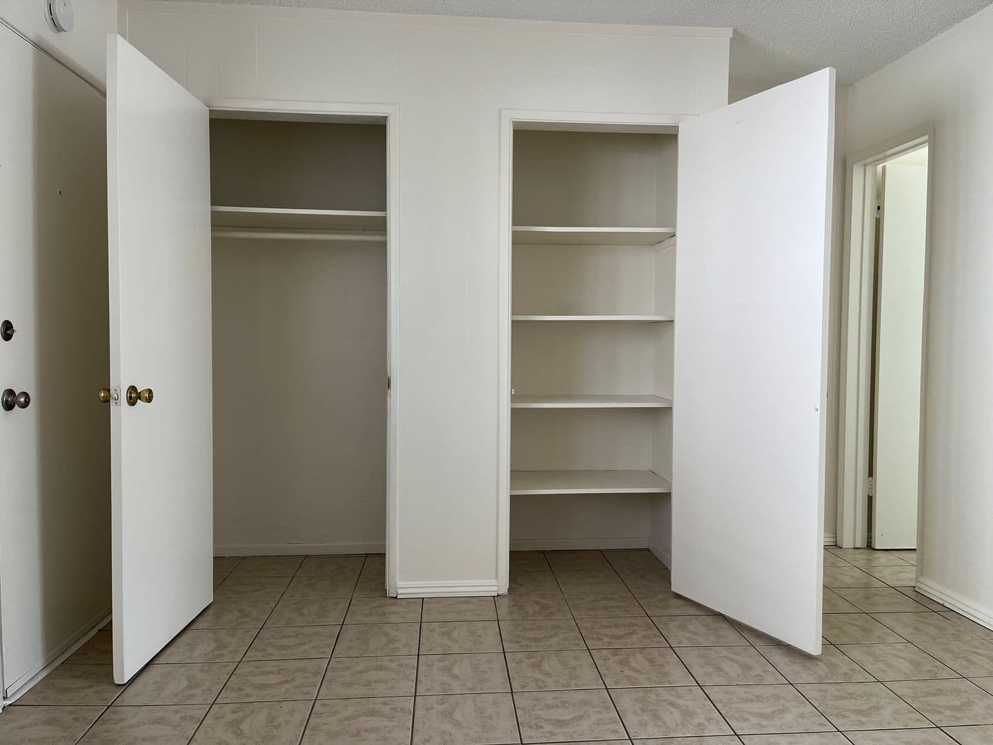 San Diego Apartment: 3235-3239 Collier Avenue