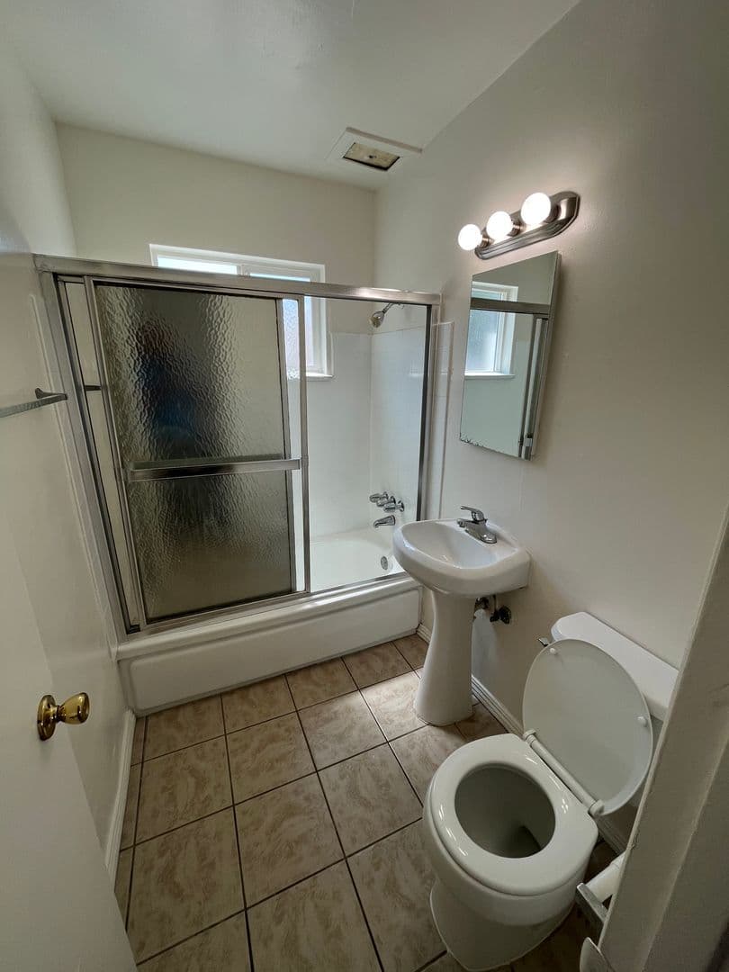 San Diego Apartment: 3235-3239 Collier Avenue