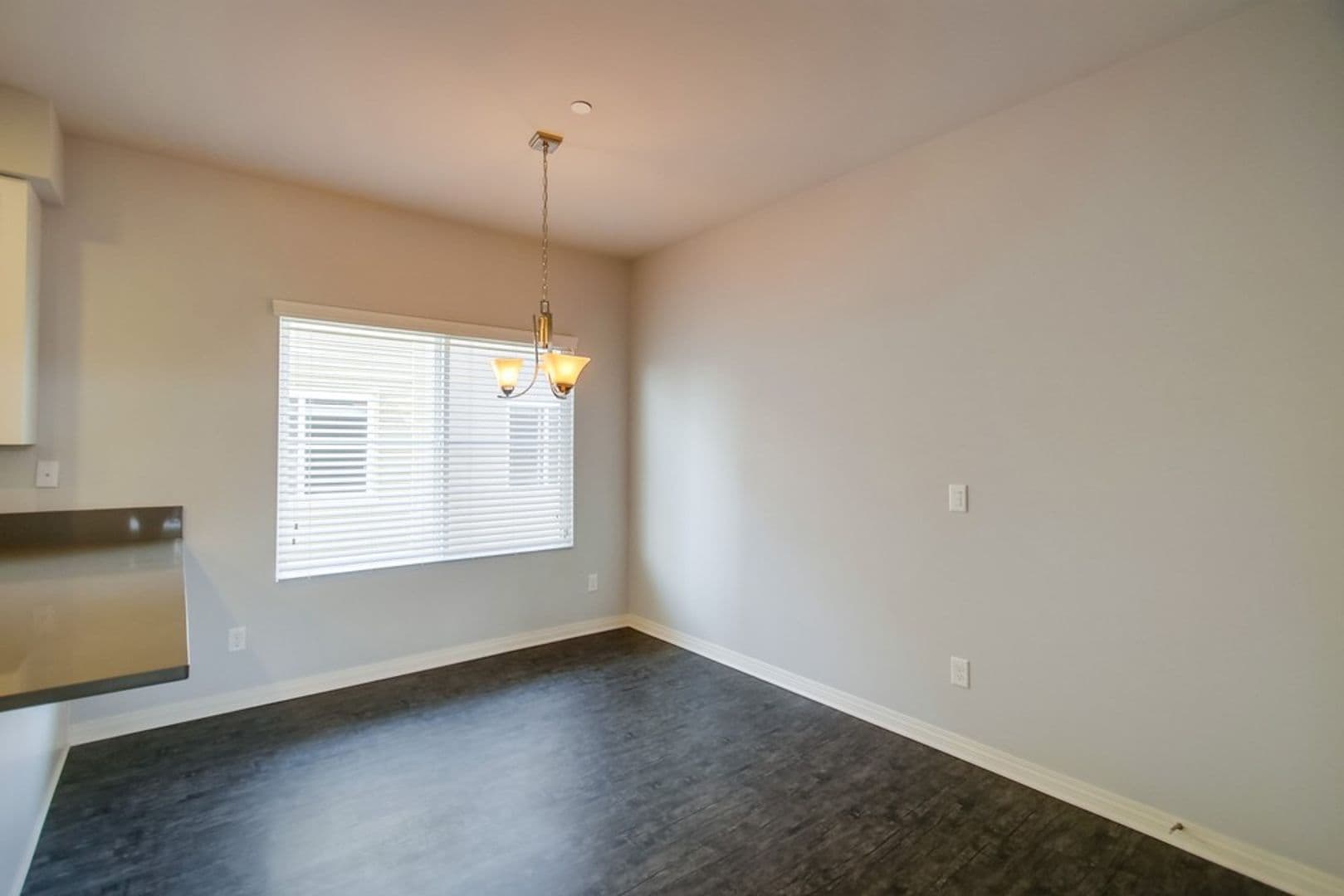 San Diego Apartment: 392 Sycamore Road