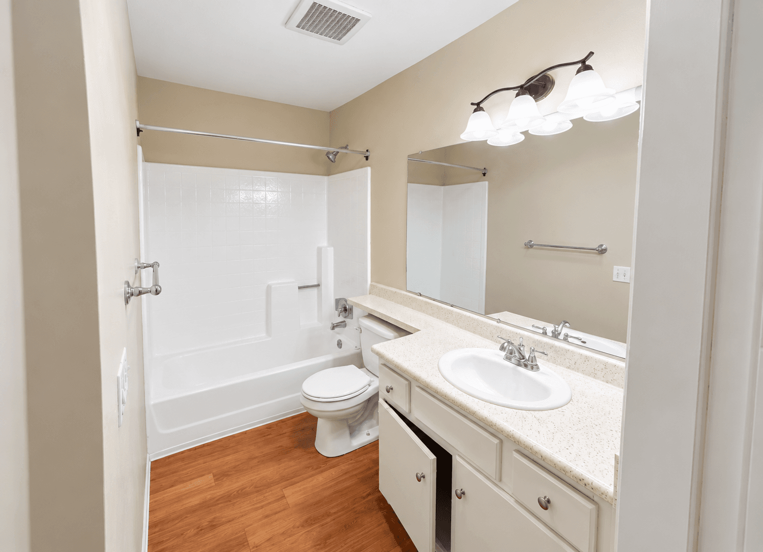 Vista Apartment: 322 Hillside Terrace