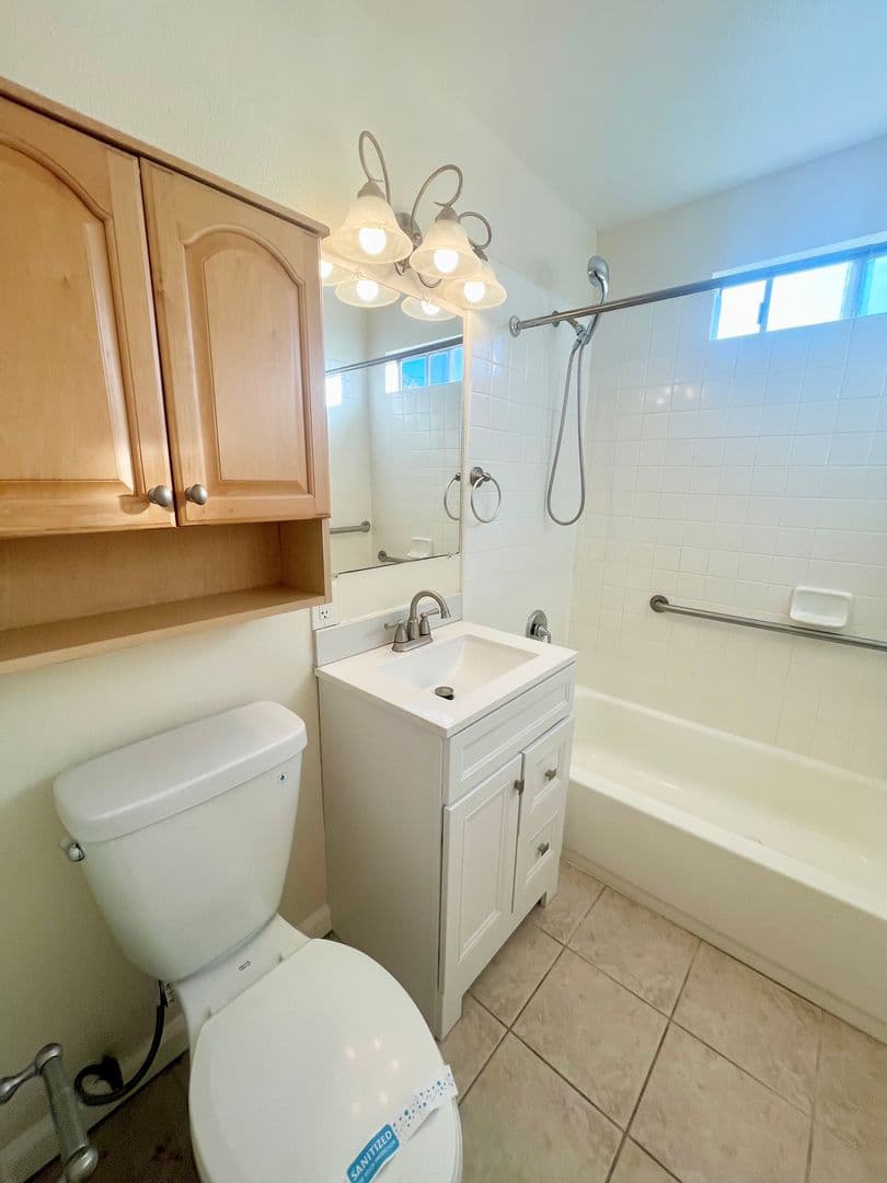 National City Apartment: 116 Palm Avenue