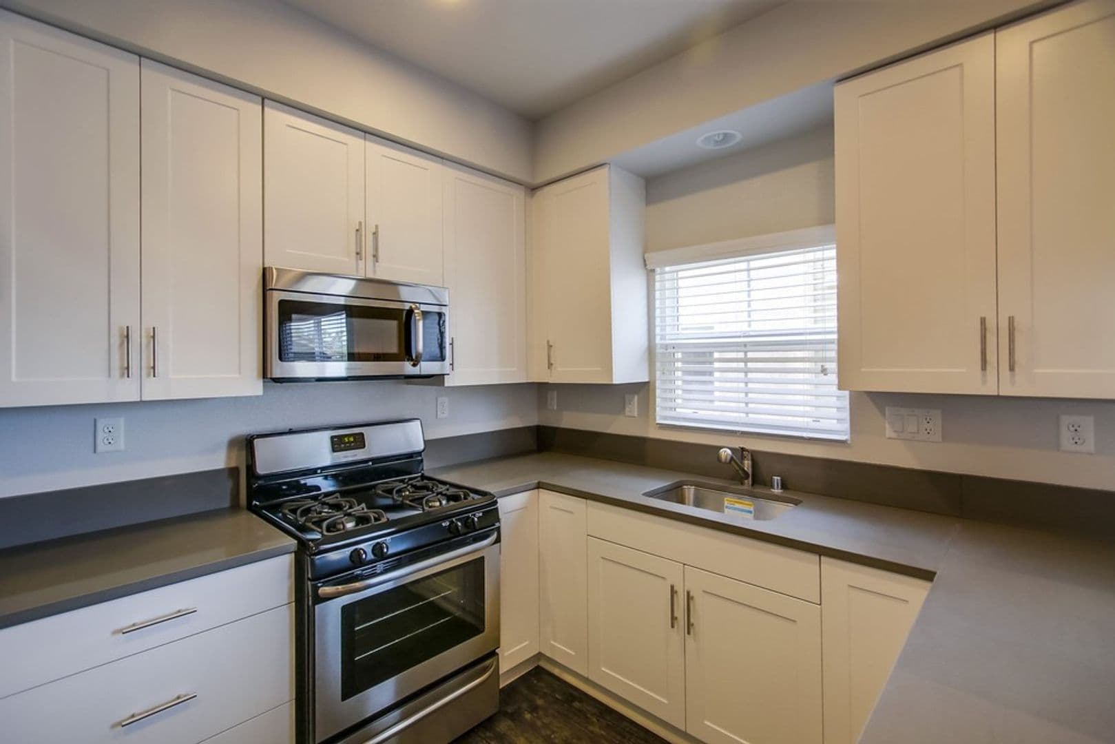 San Diego Apartment: 307 Sycamore Road