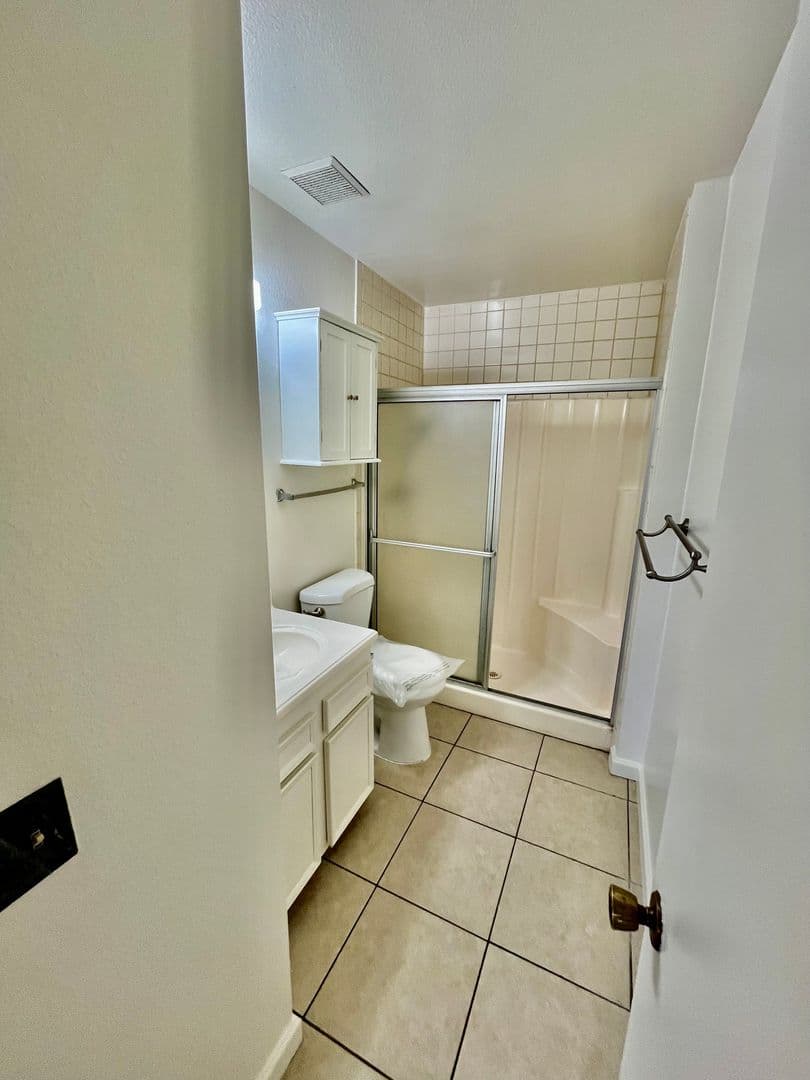 San Diego House: 6840 Bear River Row