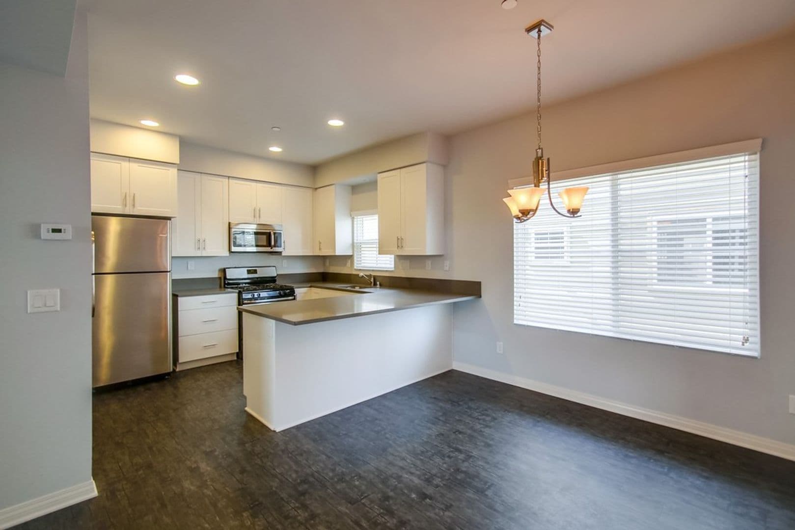 San Diego Apartment: 392 Sycamore Road