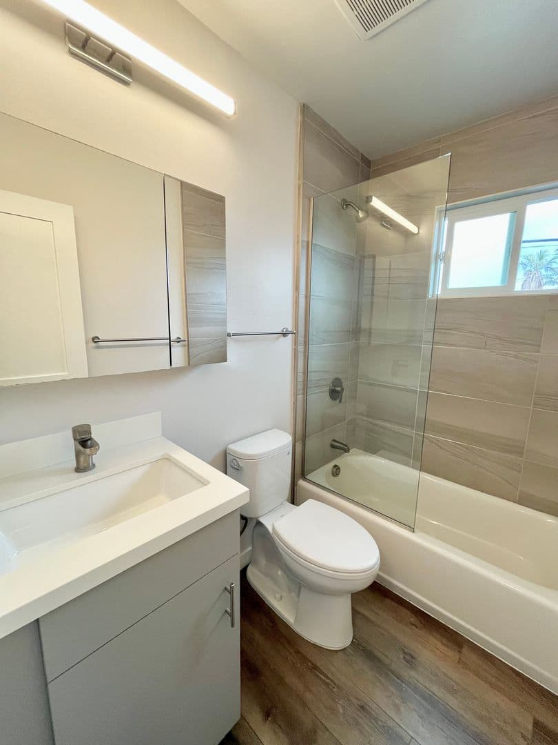 Imperial Beach Apartment: 1193 Florence Street