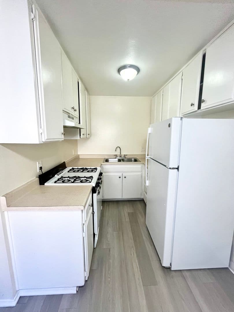 San Diego Apartment: 4371-79 Swift Avenue