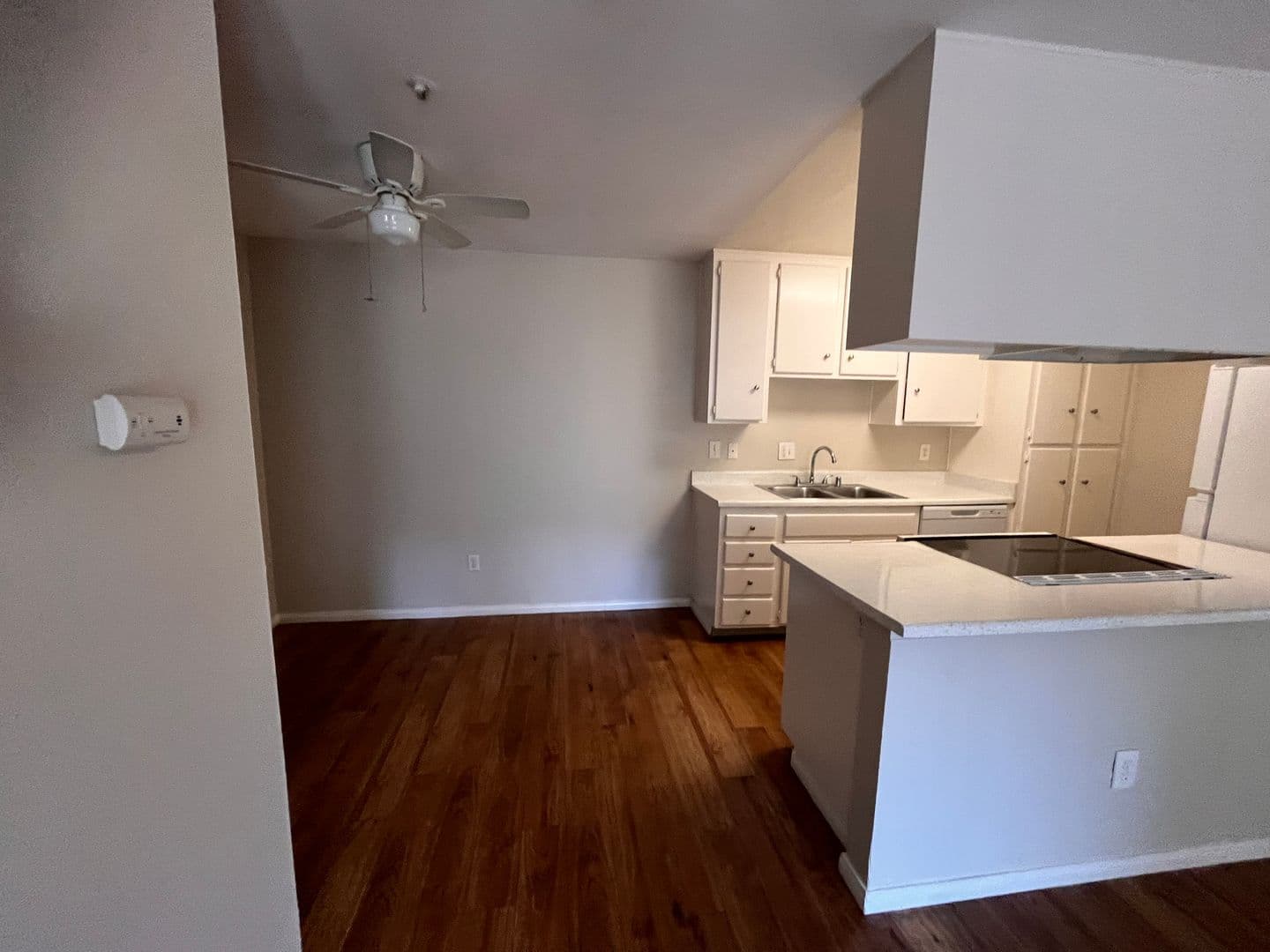 Vista Apartment: 322 Hillside Terrace