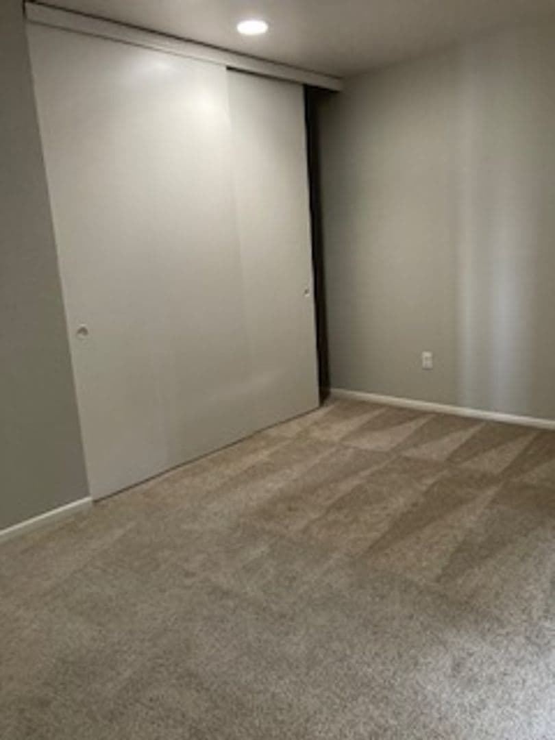 Vista Apartment: 322 Hillside Terrace