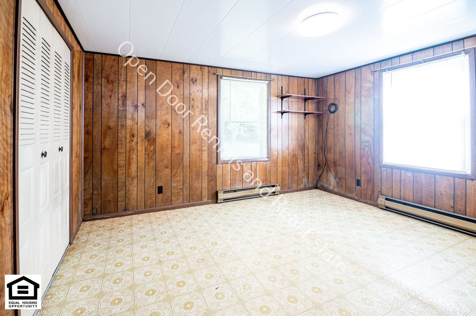 Corunna House: 1561  County Road 00 W
