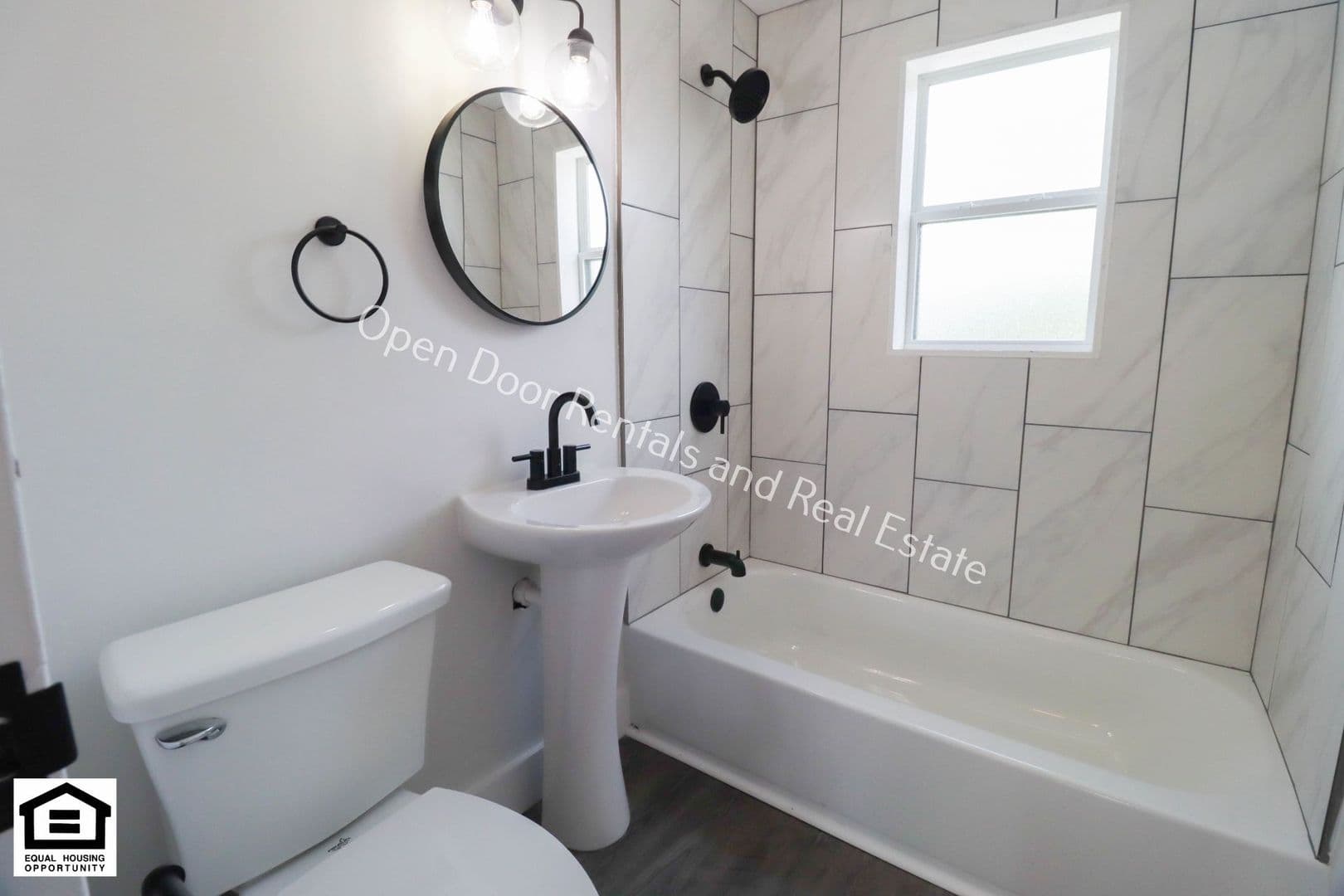 Fort Wayne Apartment: 1823 Griswold Drive