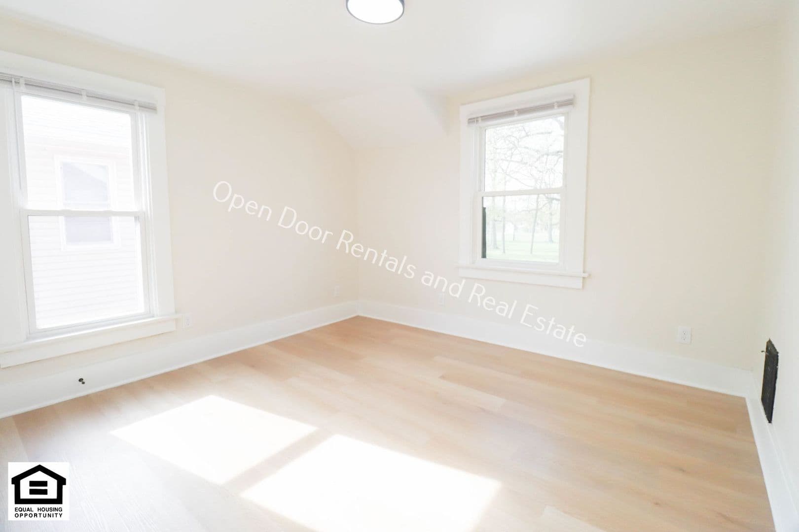 Fort Wayne House: 922 Drexel Ave