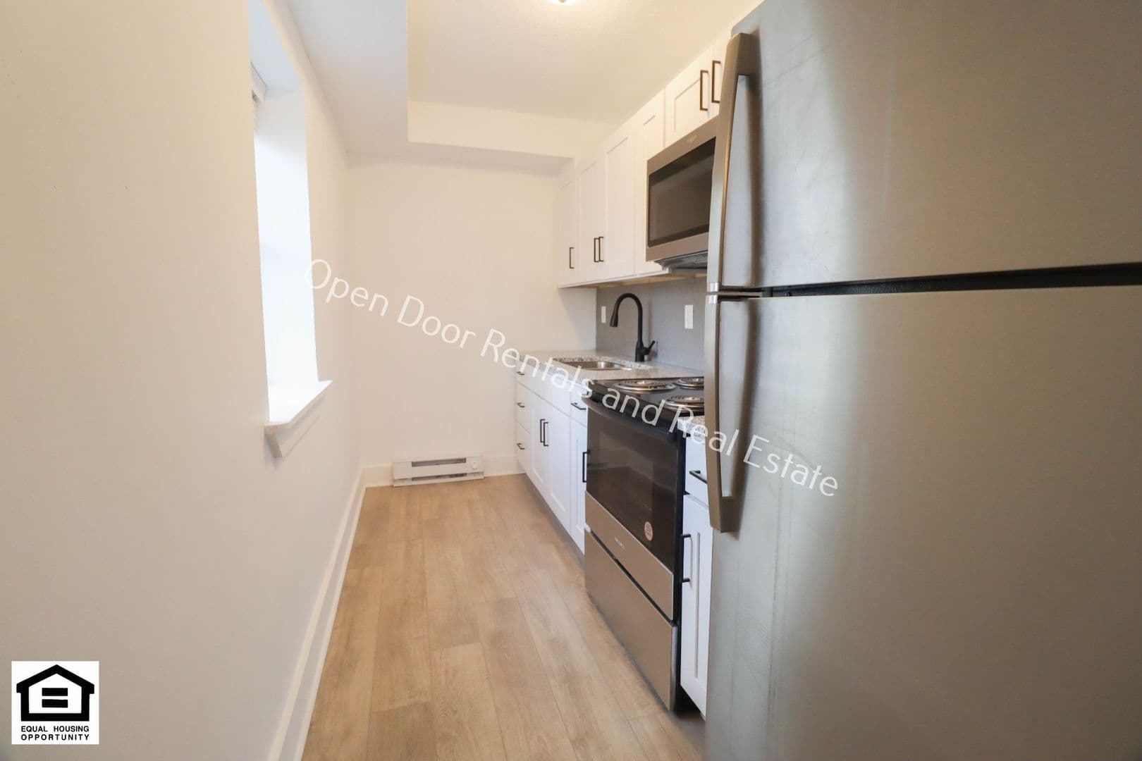 Fort Wayne Apartment: 1823 Griswold Drive
