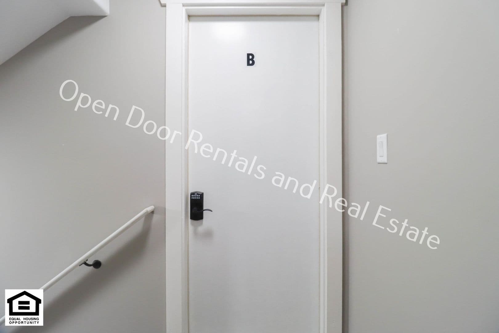 Waterloo Apartment: 315 S Washington st