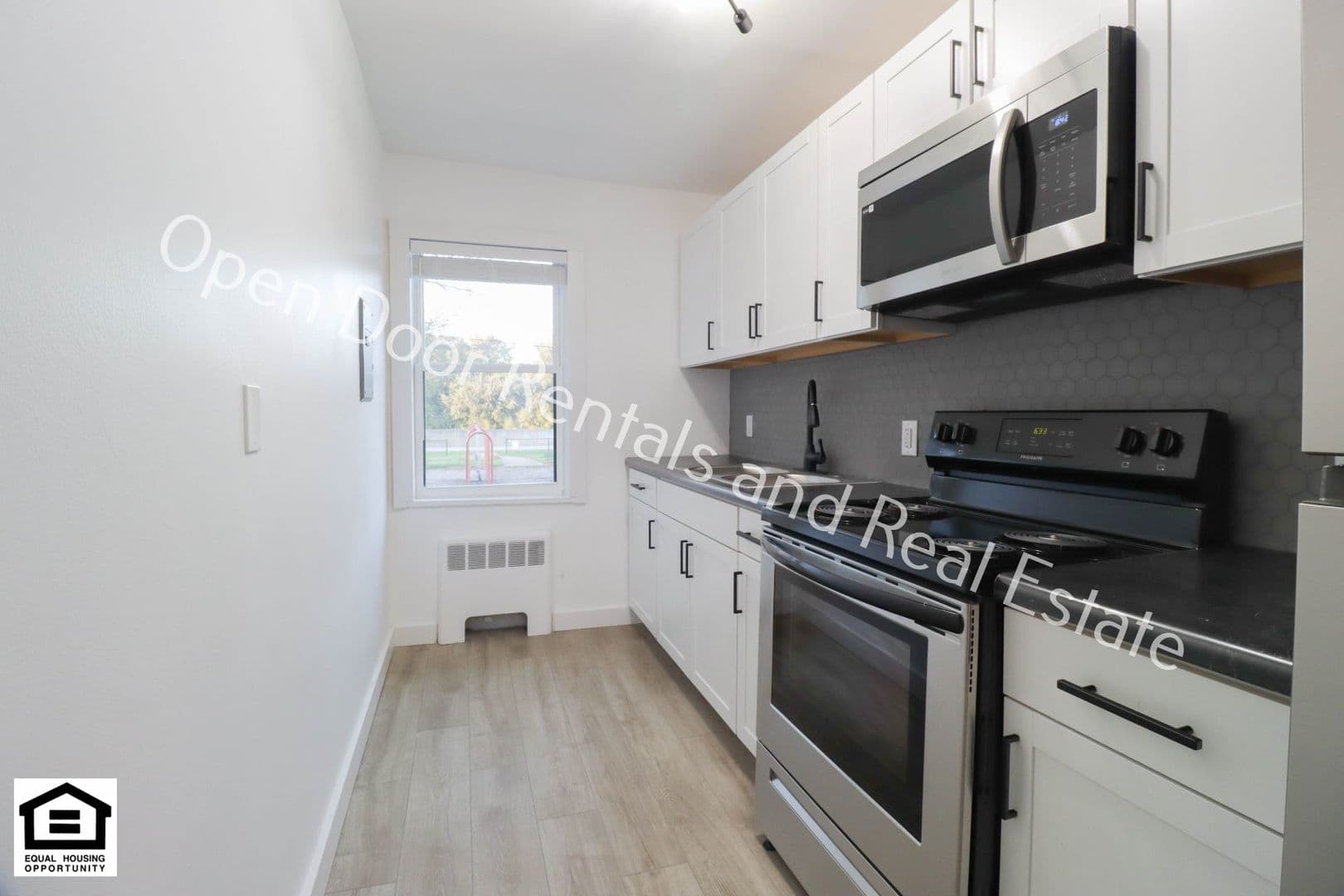 Fort Wayne Apartment: 1823 Griswold Drive