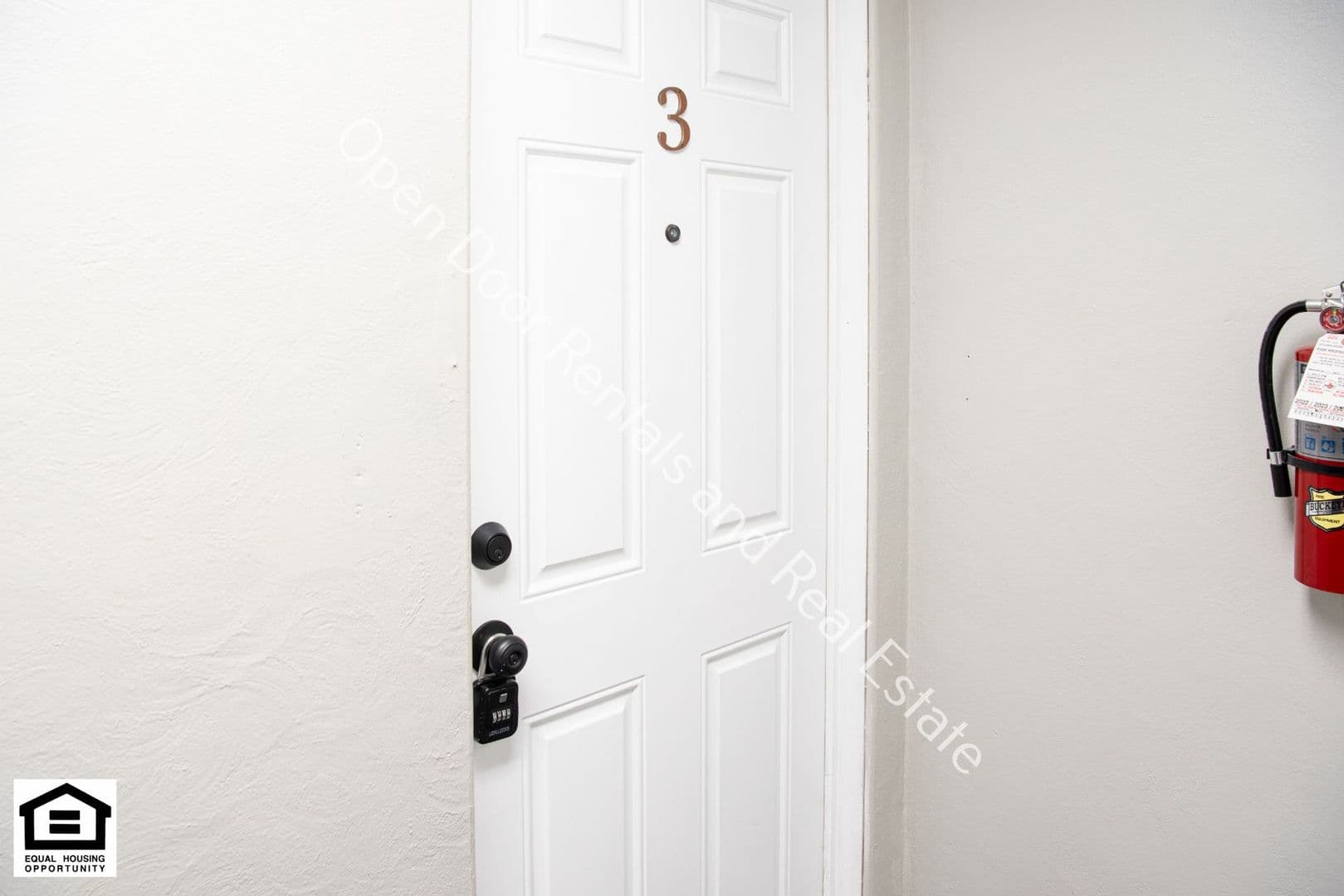 Auburn Apartment: 202 N Jackson St