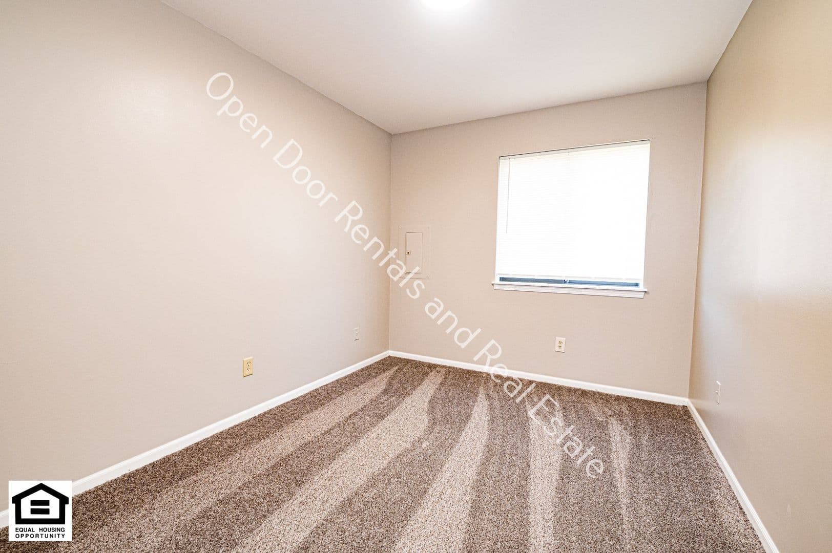 Auburn Apartment: 1000 Old Brick Rd