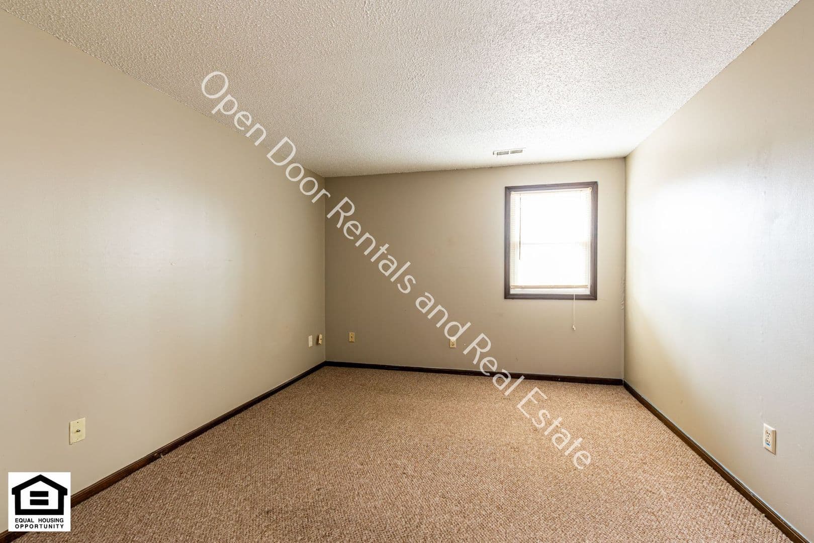 Fort Wayne Apartment: 4111 Harris Road