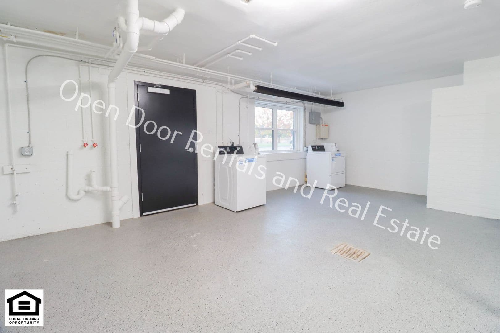 Fort Wayne Apartment: 1823 Griswold Drive