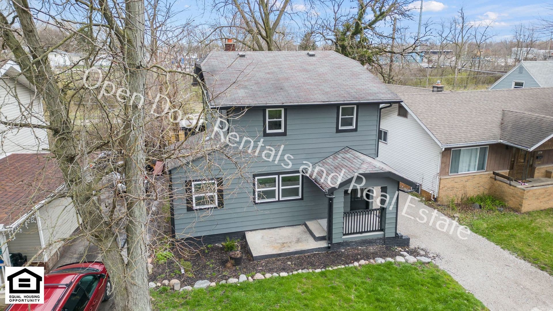 Fort Wayne Apartment: 2144 Edgehill Ave