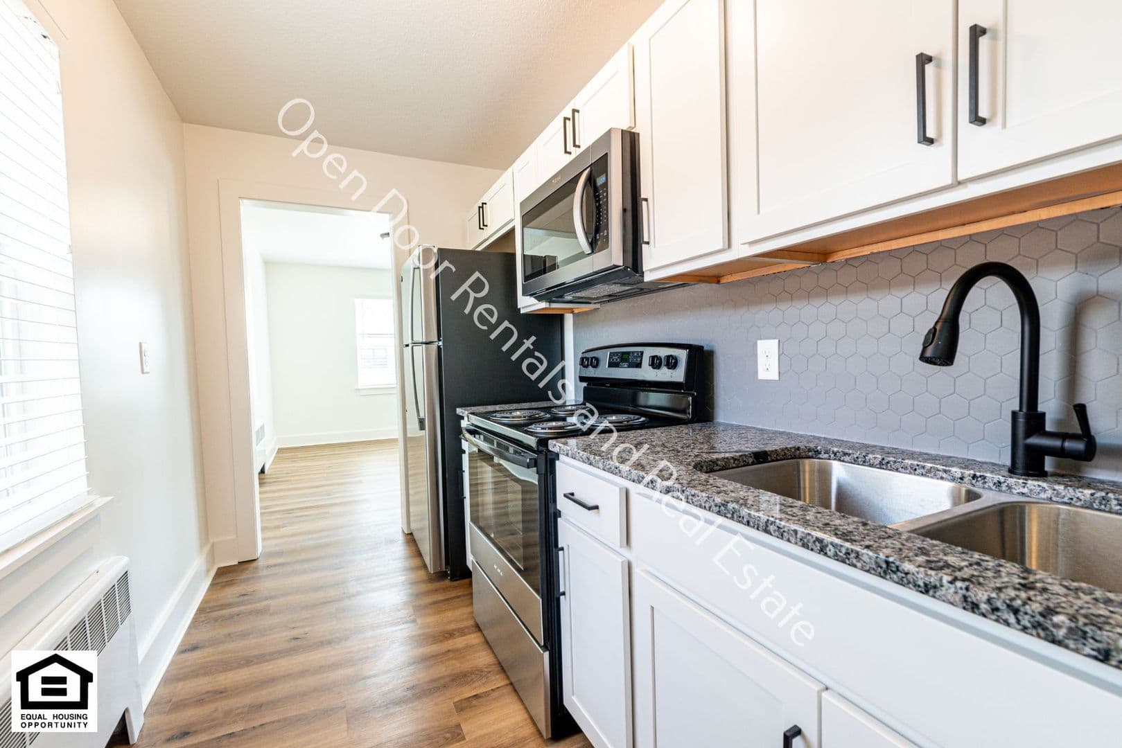Fort Wayne Apartment: 1823 Griswold Drive