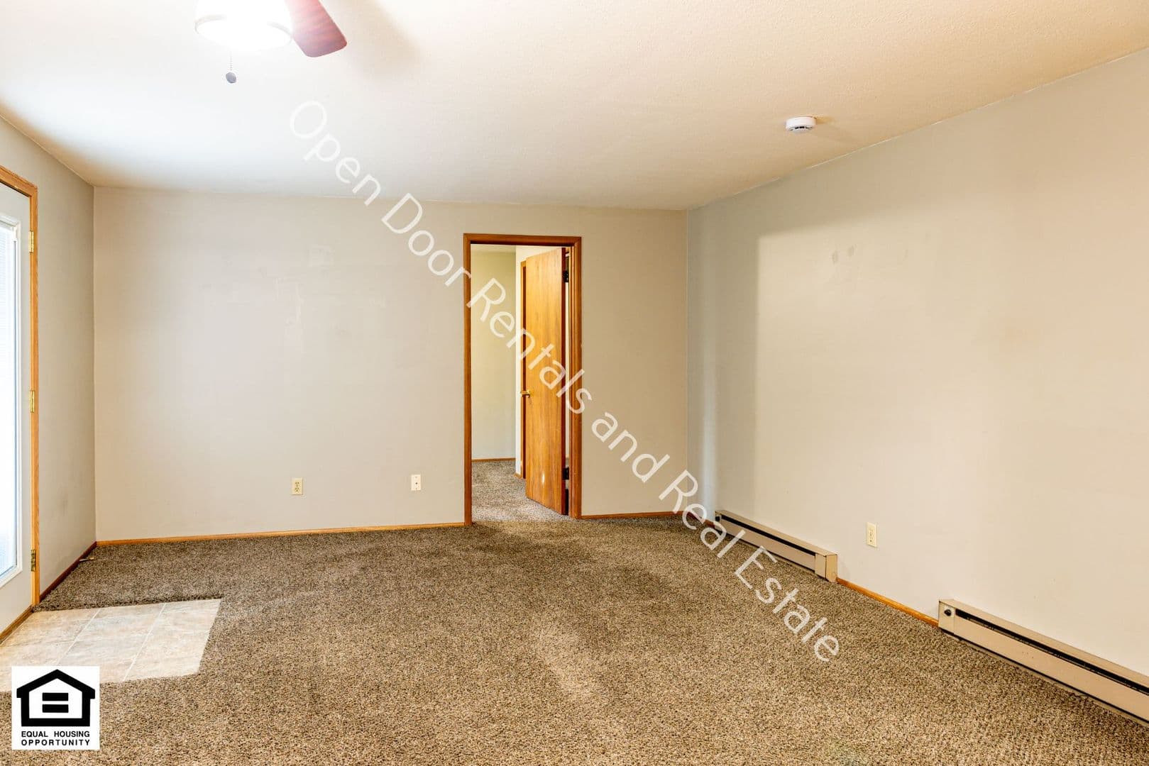 Garrett Apartment: 608 Dennis St