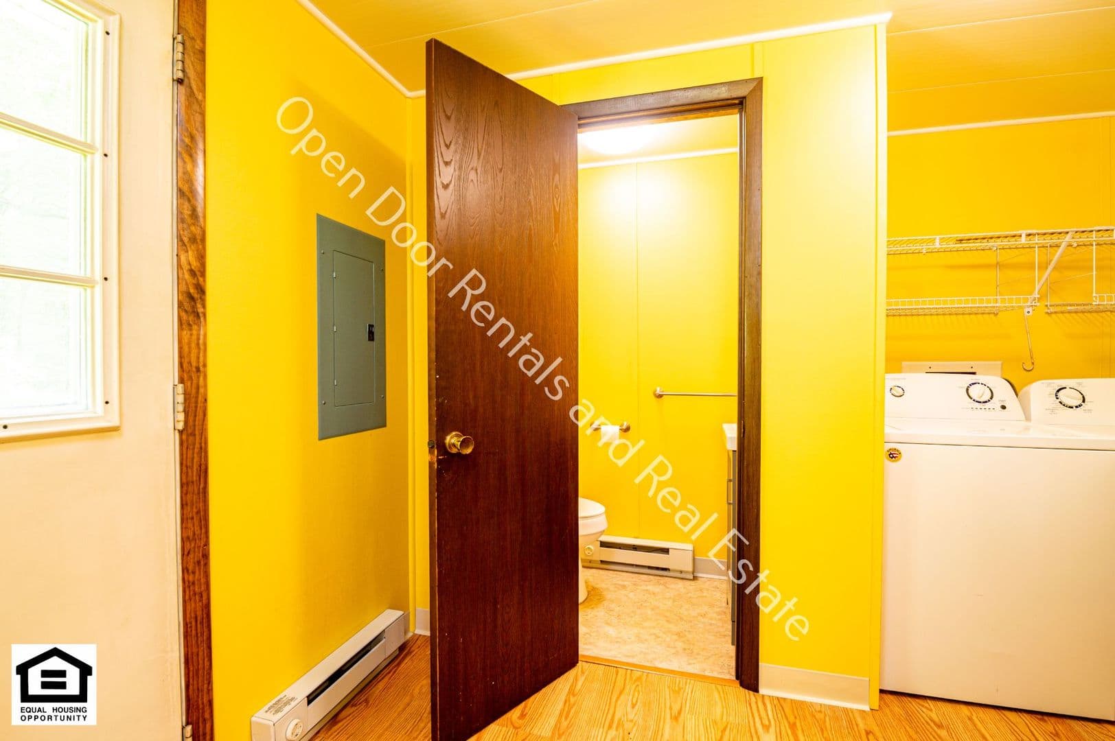 Corunna House: 1561  County Road 00 W