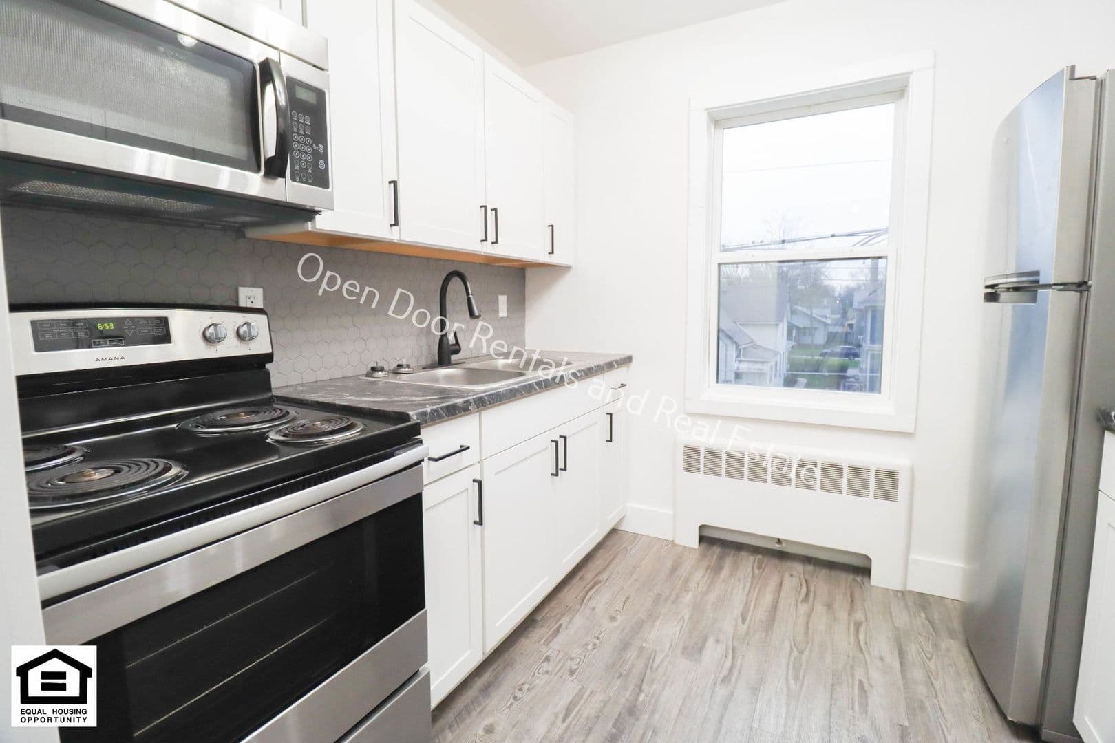 Fort Wayne Apartment: 1823 Griswold Drive