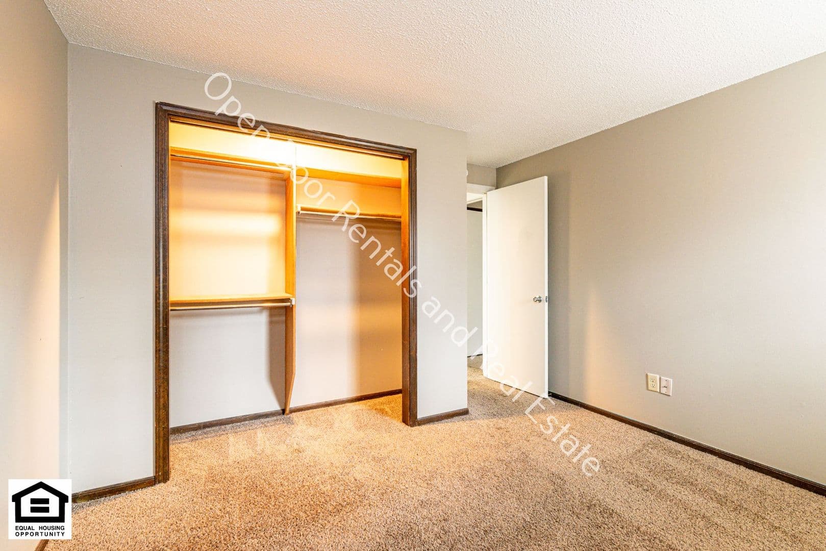 Fort Wayne Apartment: 4111 Harris Road