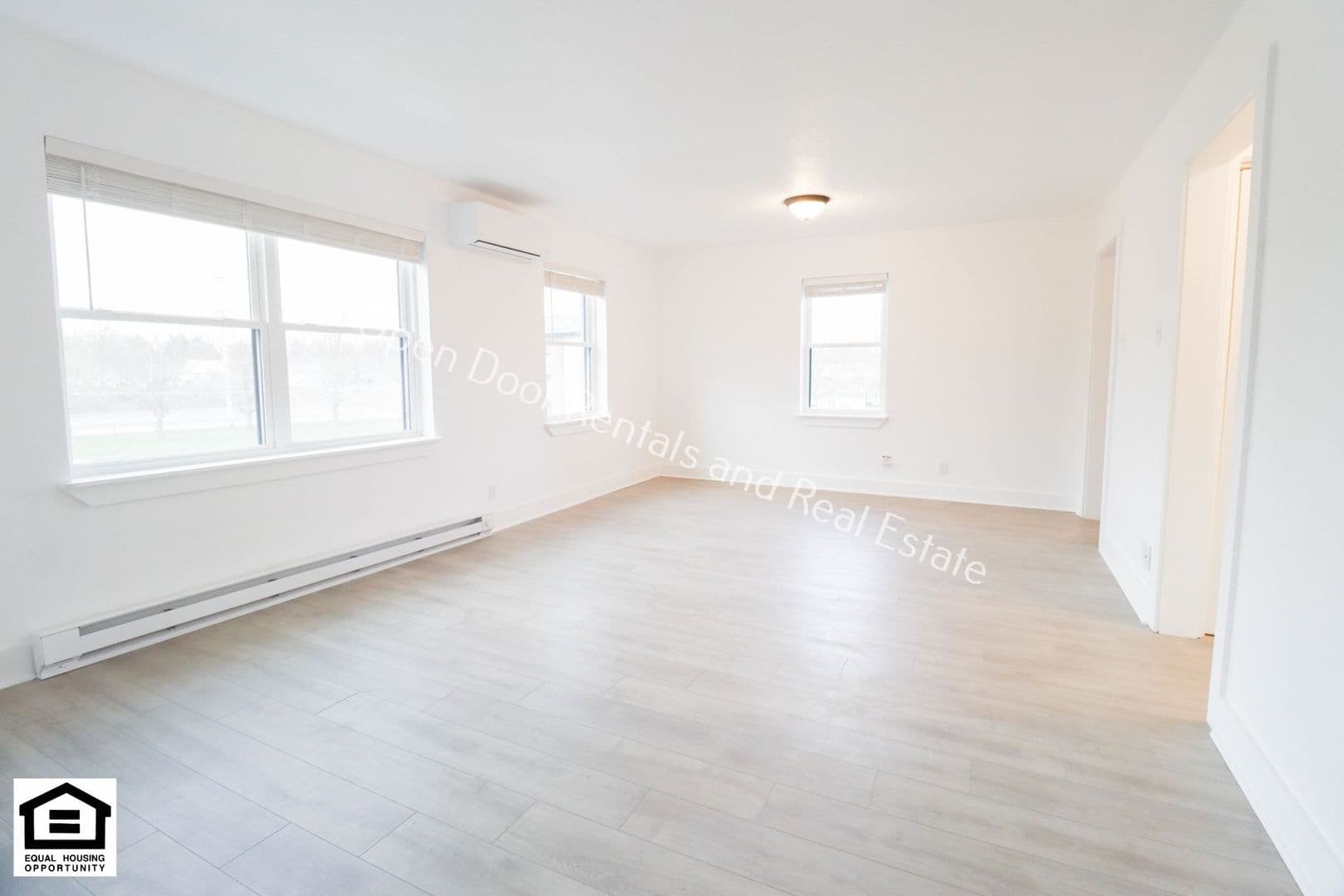 Fort Wayne Apartment: 1823 Griswold Drive