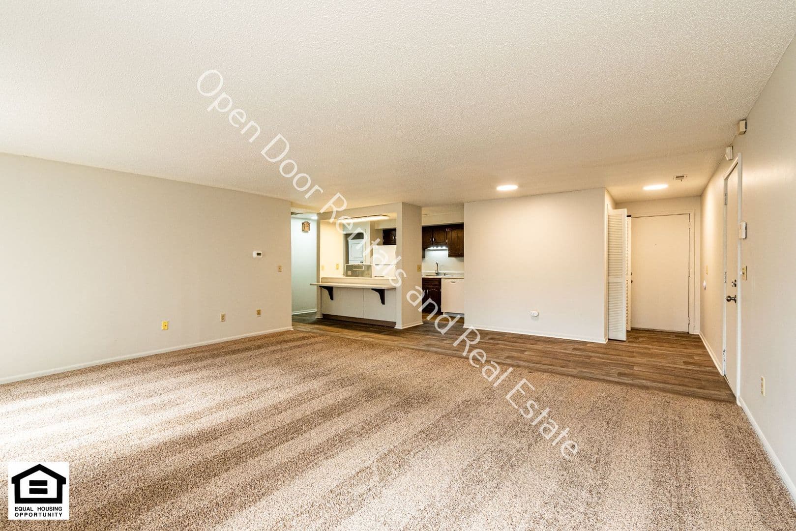 Fort Wayne Apartment: 4111 Harris Road