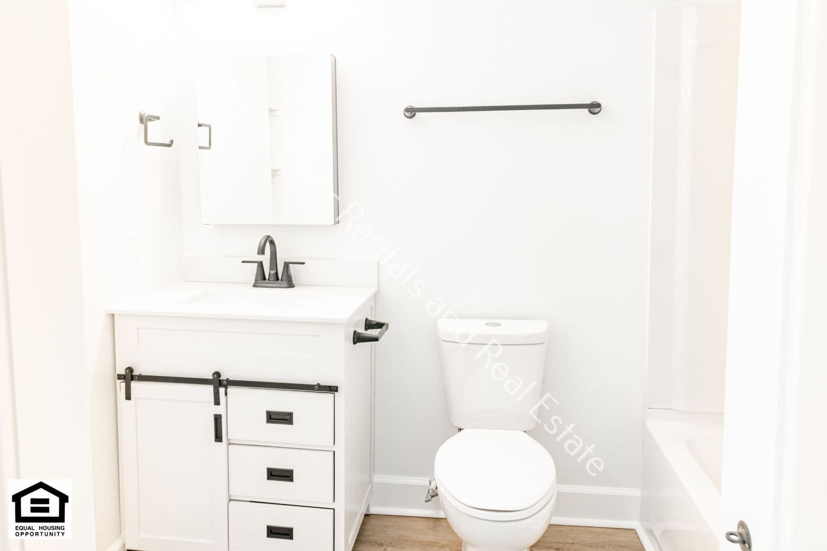 Huntertown Apartment: 15018 Tally Ho Dr