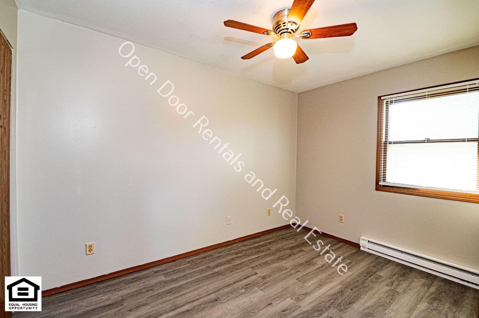 Garrett Apartment: 608 Dennis St