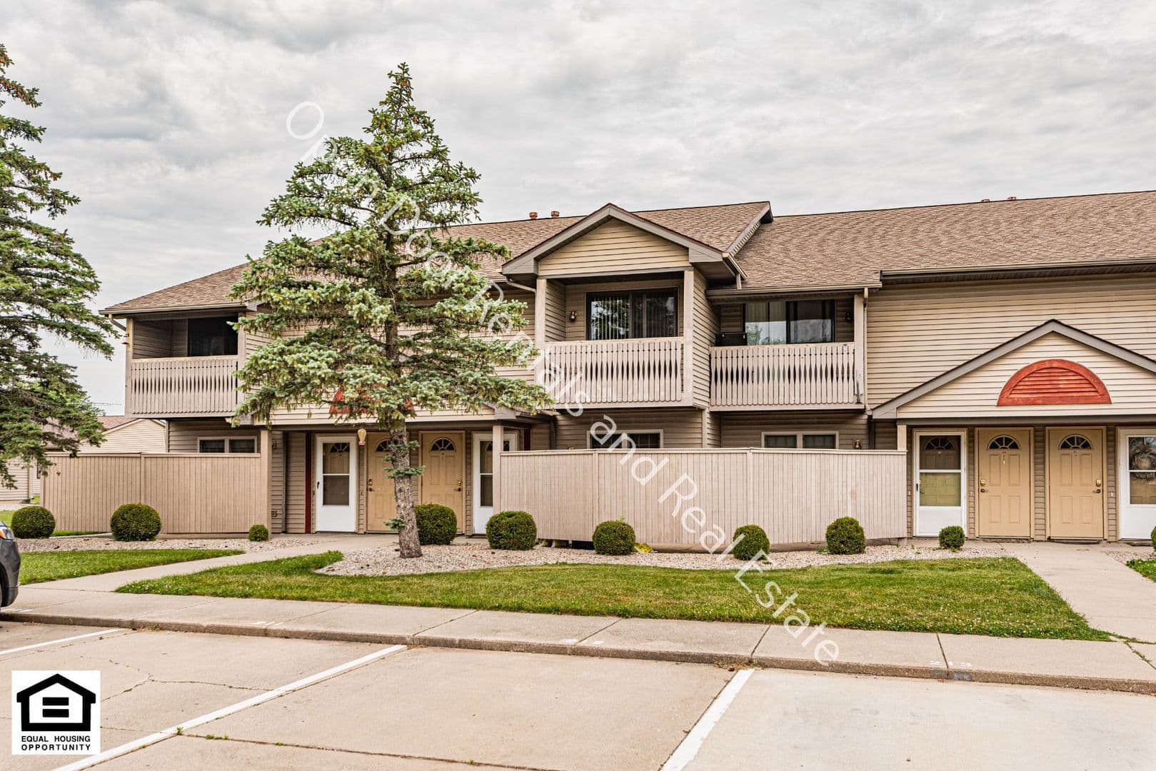 Auburn Apartment: 1000 Old Brick Rd
