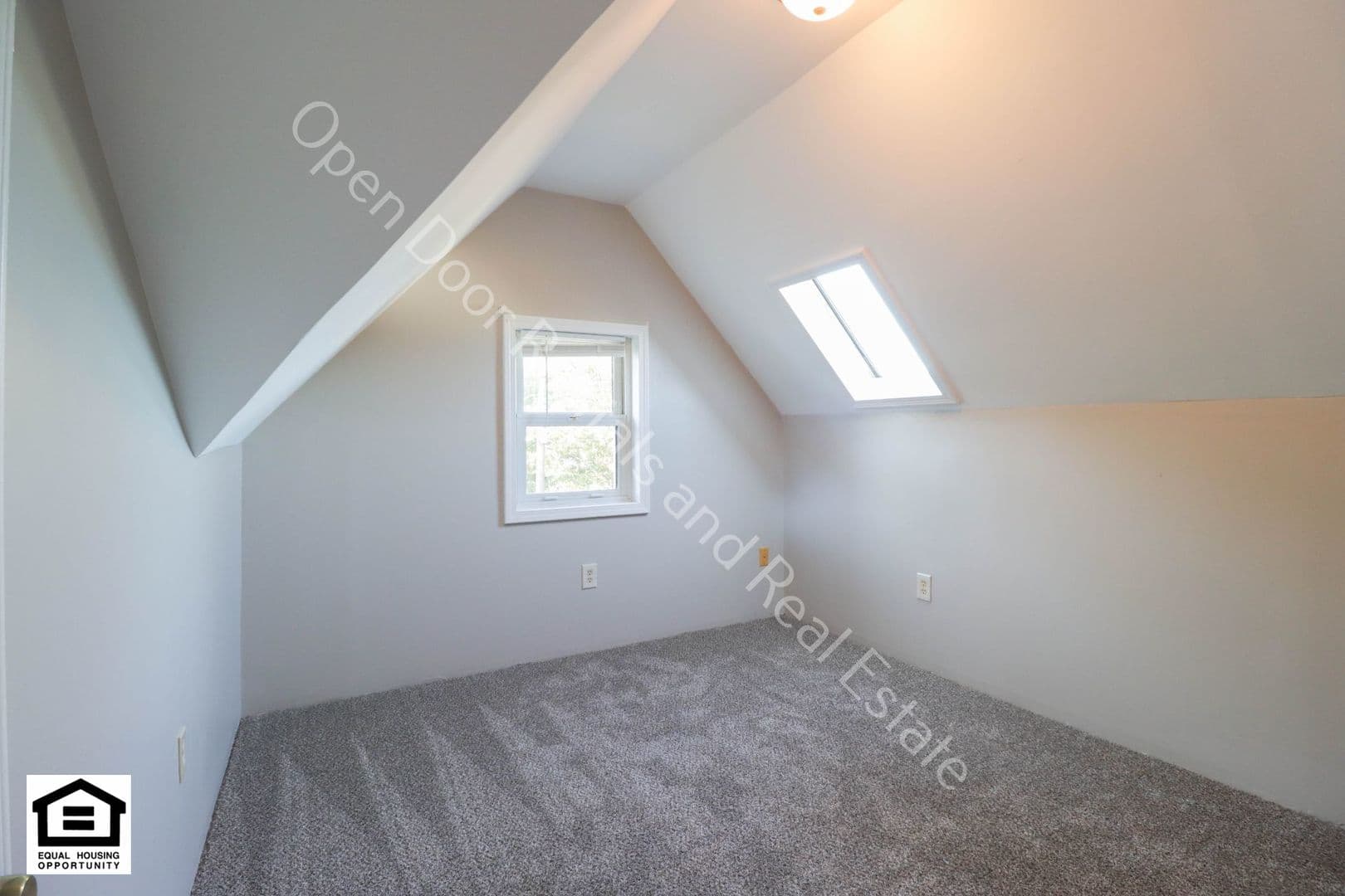 Auburn House: 1801 Dallas st