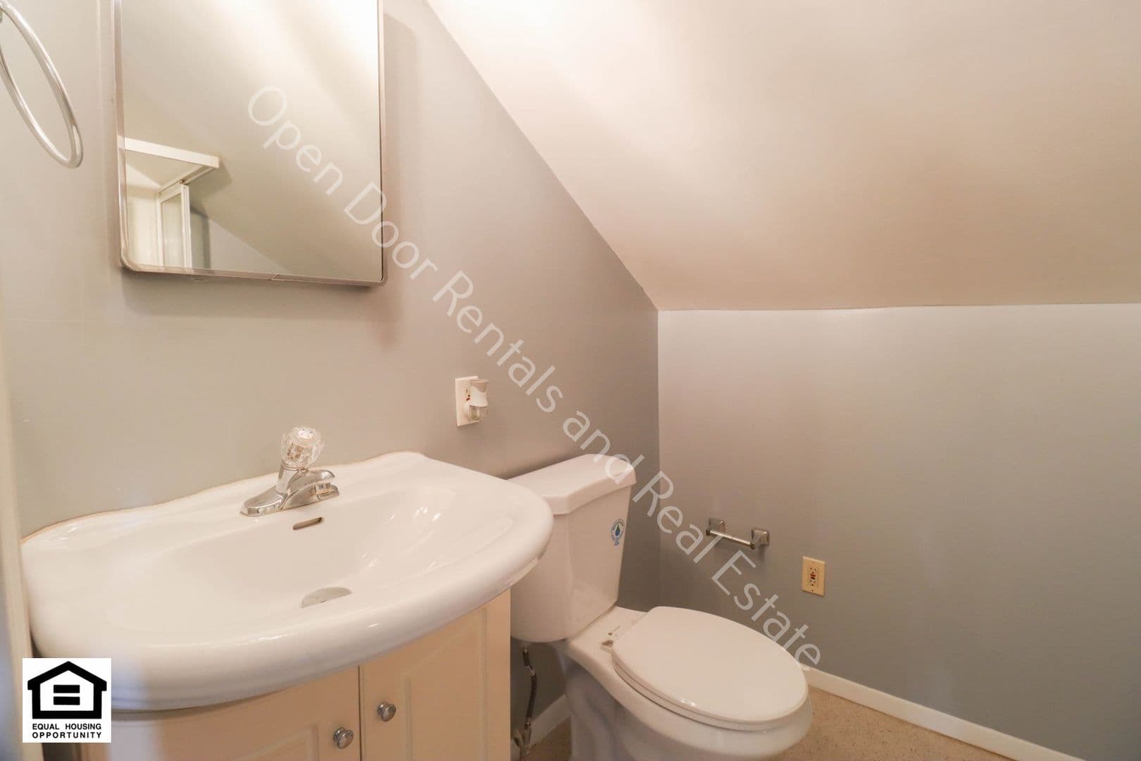 Auburn House: 1801 Dallas st