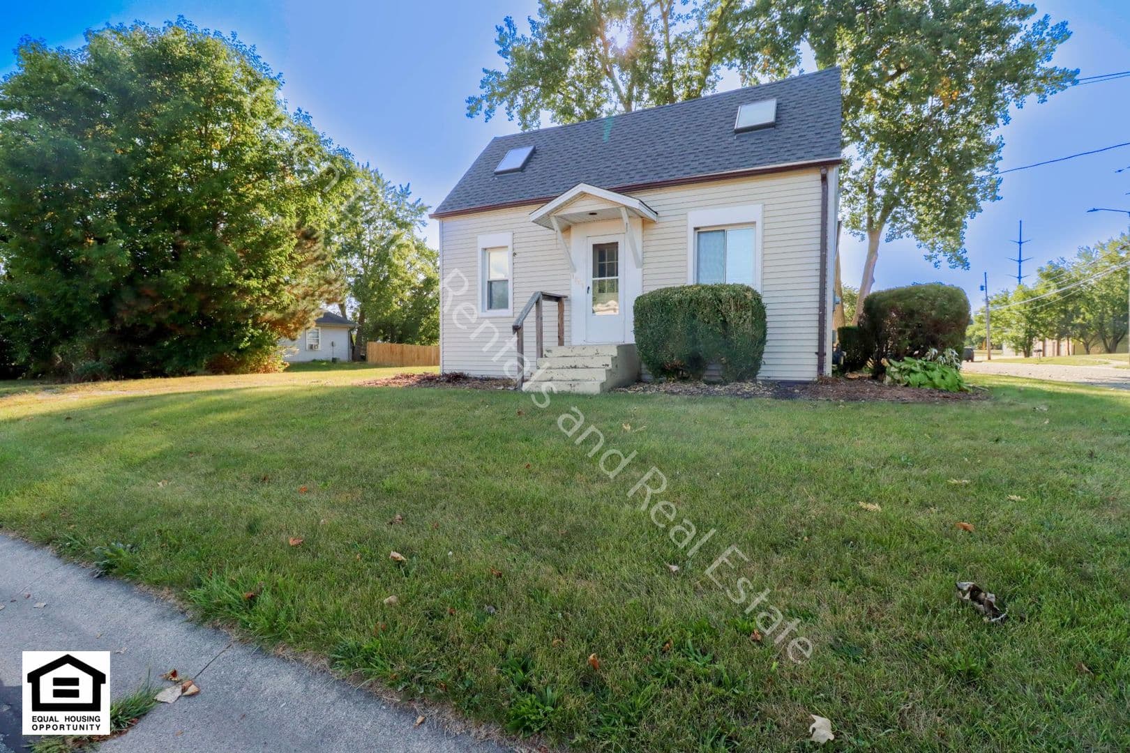 Auburn House: 1801 Dallas st